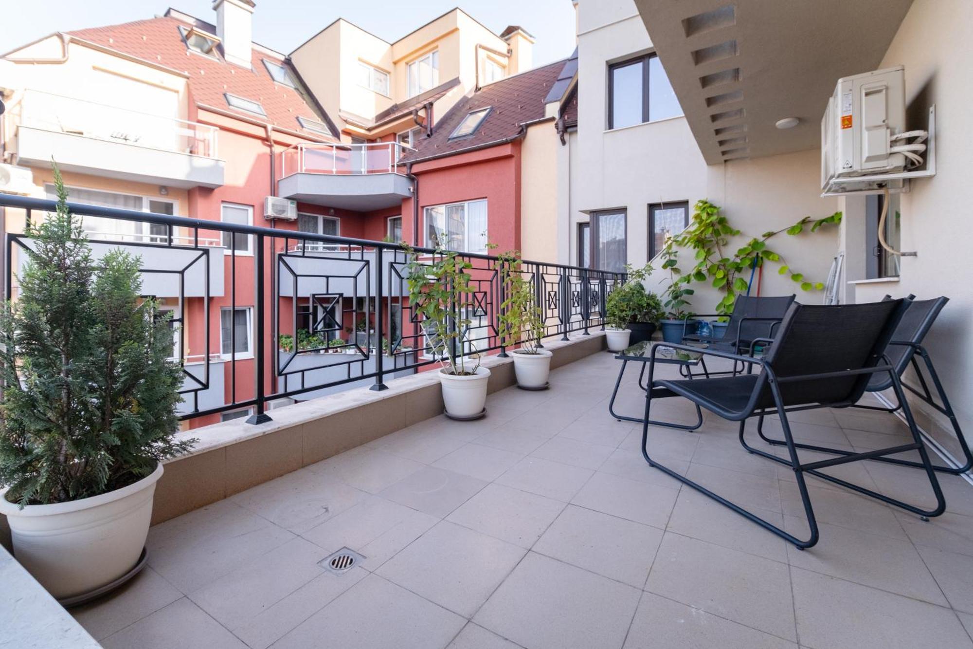 1-Bedroom Apartment With Free Private Parking Plovdiv Exterior foto